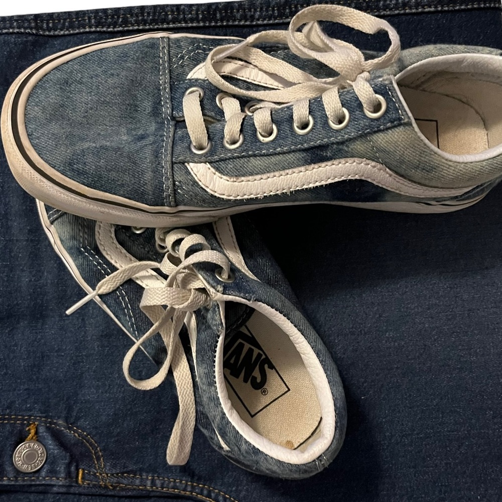 Vans Unisex Classic Style Acid Washed Denim Shoe
